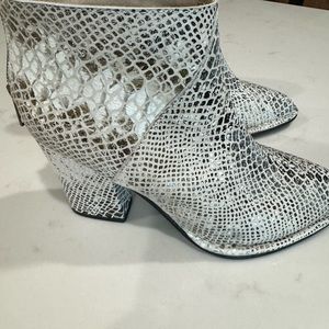 Snake print Ankle boots